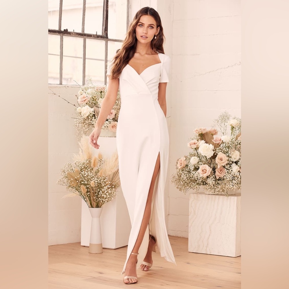 Short Sleeve White Maxi Dress w/ Front Slit